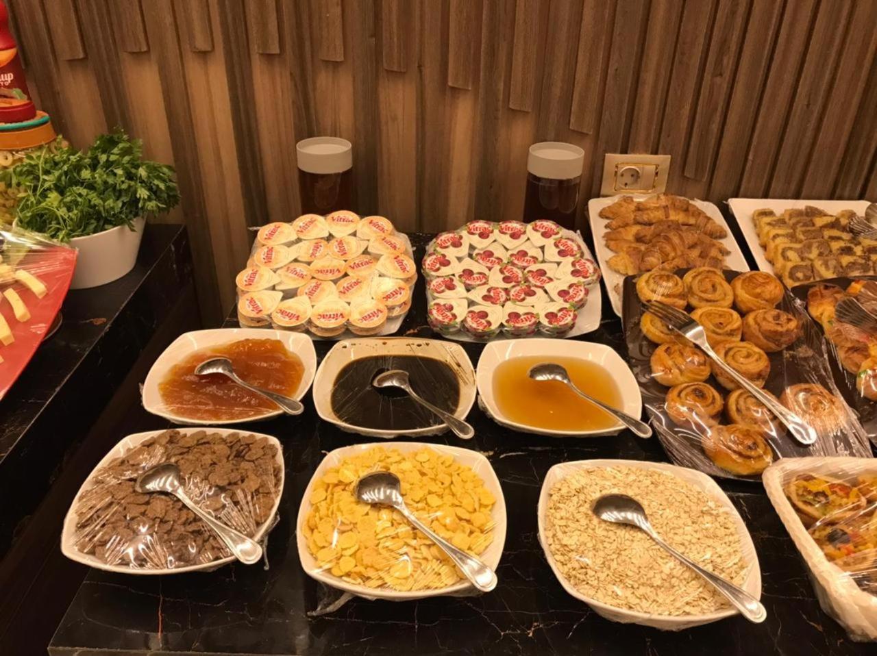El Mesaadya Hotel Kairó Kültér fotó